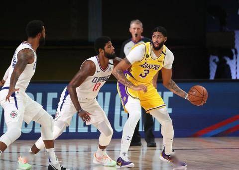  赫尔特替补登场立奇功，国王加时险胜公牛