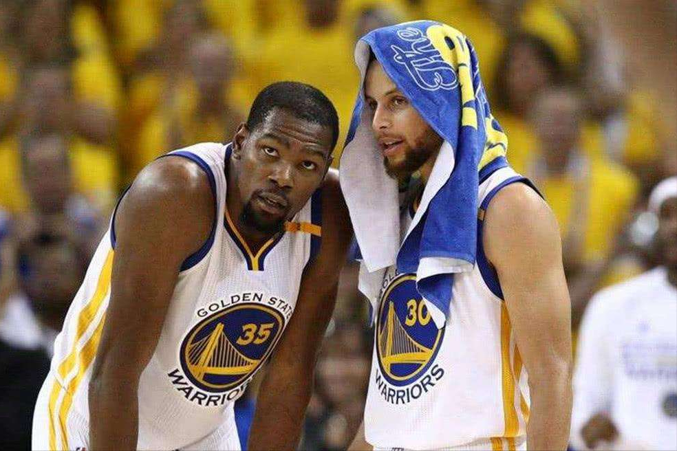  麦科勒姆关键球命中开拓者险胜活塞止连败